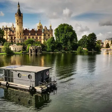 Cosy Hannah - Festlieger Botel